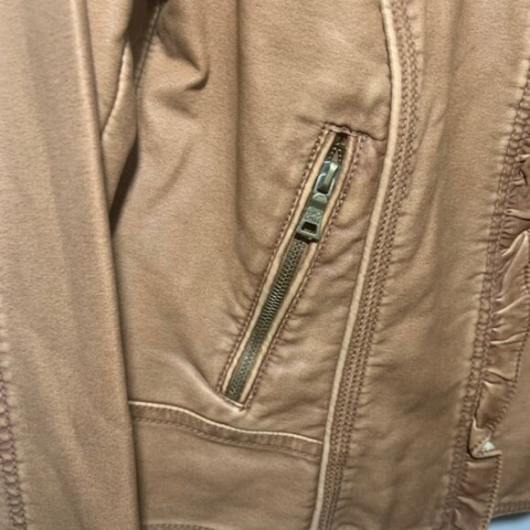 NWT Big Chill Women's Faux Leather Moto Edgy Chic Camel Jacket - Size M - Picture 2 of 9